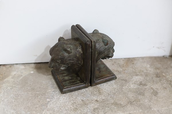 Lot 118 - BOOKENDS