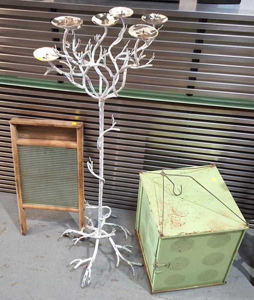 Lot 395 - DECOR LOT