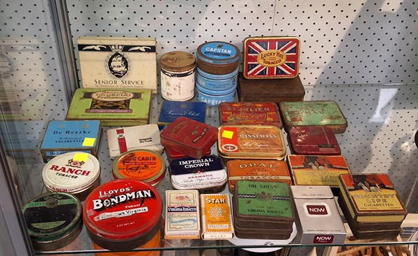 Lot 1279 - TOBACCO TINS
