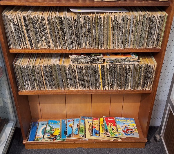 Lot 1270 - CHILDRENS BOOKS