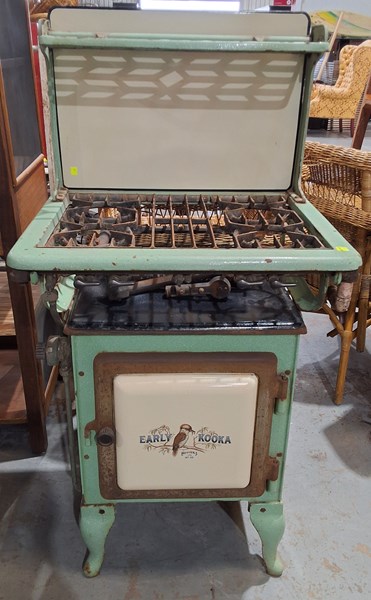Lot 361 - VINTAGE GAS COOKER