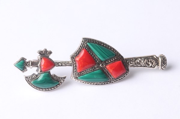 Lot 1018 - SILVER KILT PIN