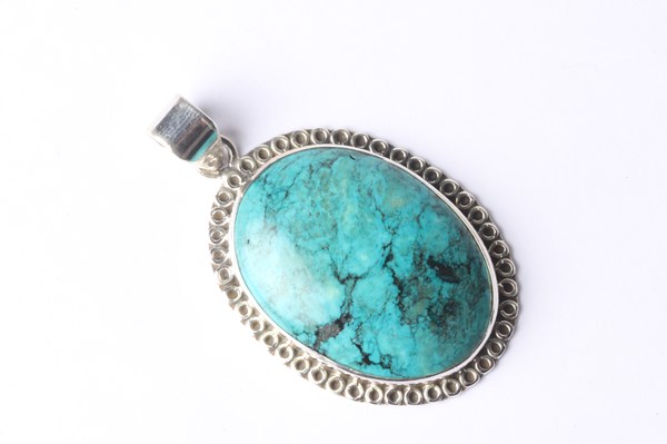 Lot 1013 - SILVER TURQUOISE PENDANT