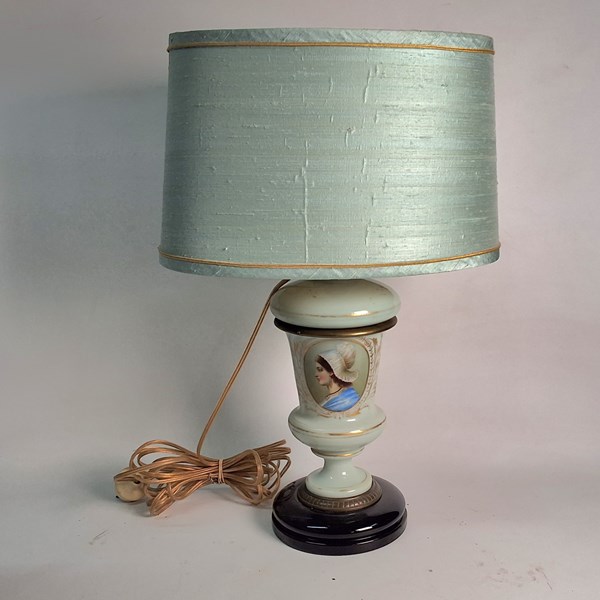Lot 1160 - TABLE LAMP