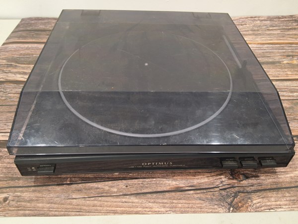 Lot 1182 - TURNTABLE