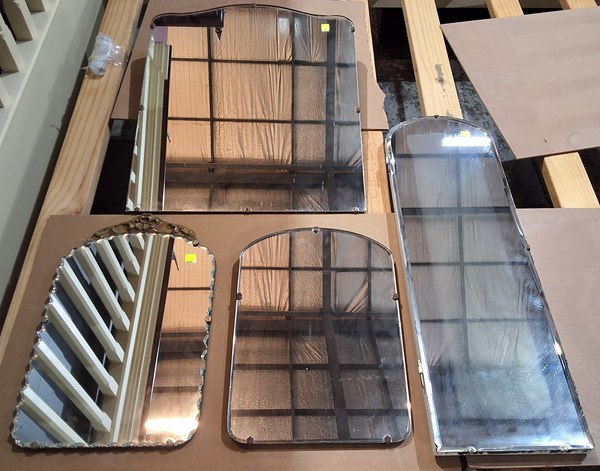 Lot 186 - MIRROR LOT