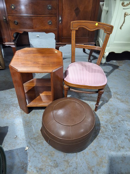 Lot 253 - FURNITURE LOT