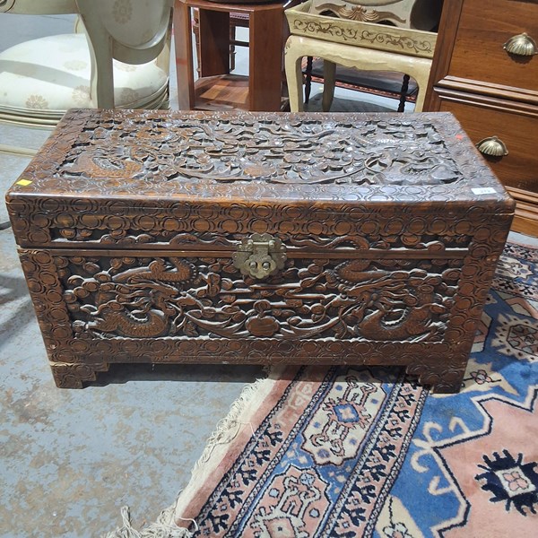 Lot 272 - TRUNK