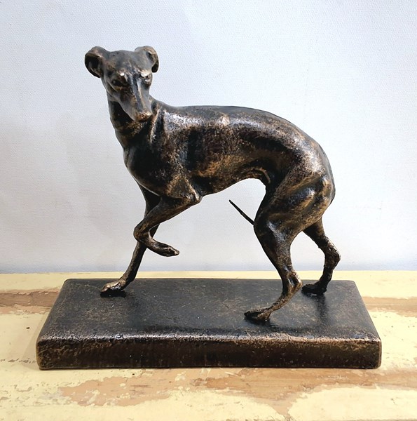 Lot 1284 - DOG FIGURE