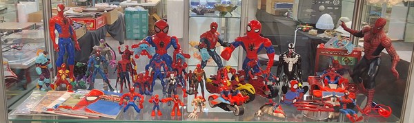Lot 1369 - SPIDERMAN TOYS