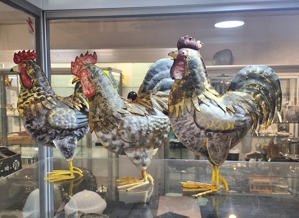 Lot 1282 - METAL ROOSTERS