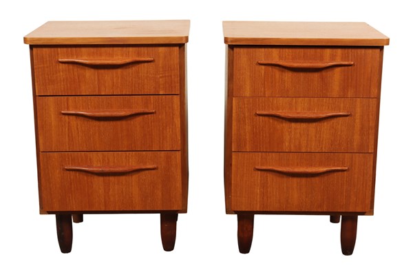 Lot 167 - PAIR OF BEDSIDE DRAWERS