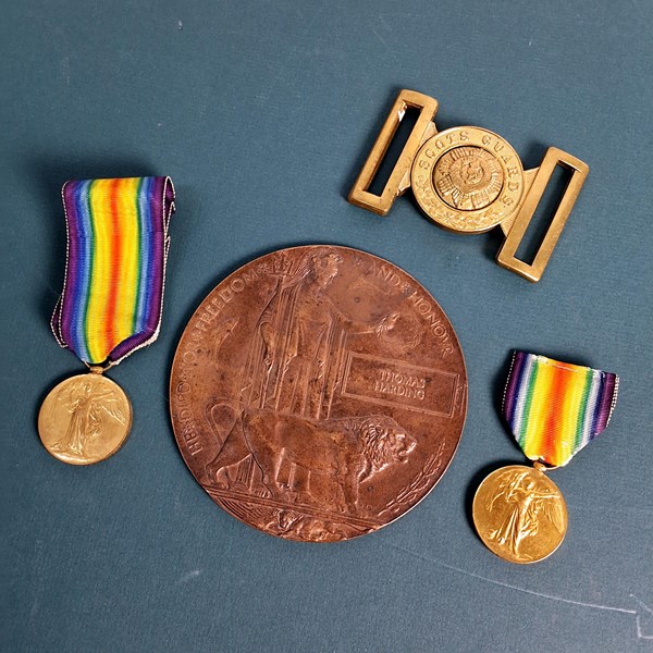 Lot 1065 - MILITARIA