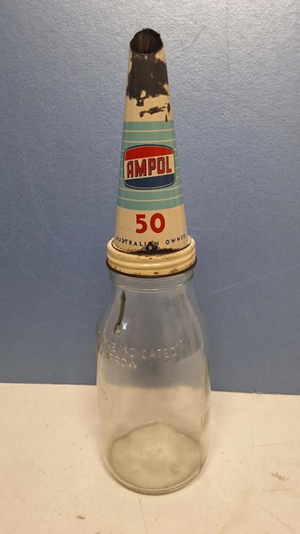 Lot 1210 - OIL BOTTLE