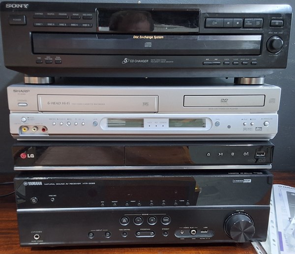 Lot 247 - AUDIO VISUAL EQUIPMENT