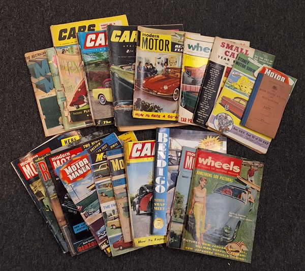 Lot 1252 - CAR MAGAZINES