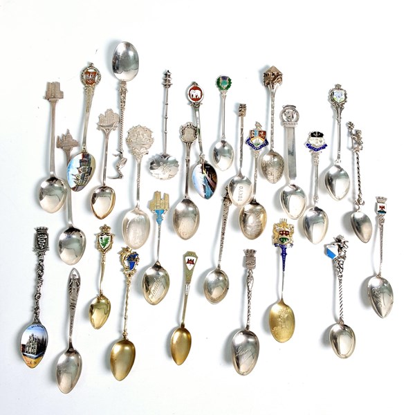 Lot 1066 - SILVER SPOONS