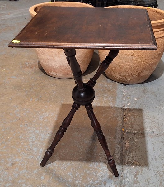 Lot 297 - GYPSY TABLE