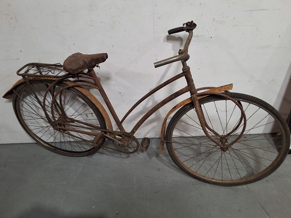 Lot 364 - MALVERN STAR BICYCLE