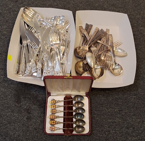 Lot 1317 - CUTLERY