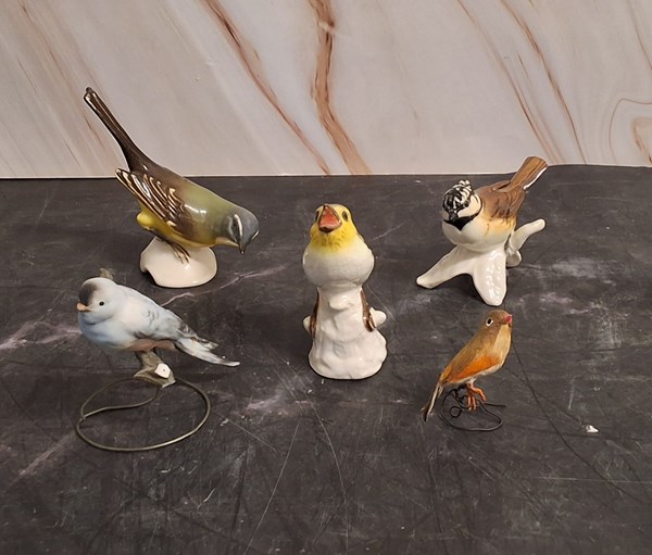 Lot 1151 - BIRD ORNAMENTS