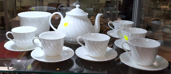 Lot 1195 - TEASET