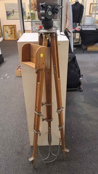 Lot 1360 - SURVEYORS TRIPOD
