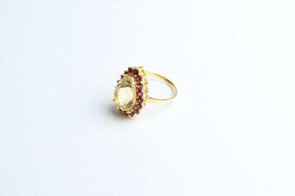 Lot 1011 - CITRINE RING