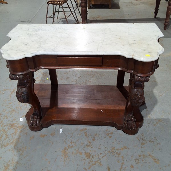 Lot 210 - WASH STAND