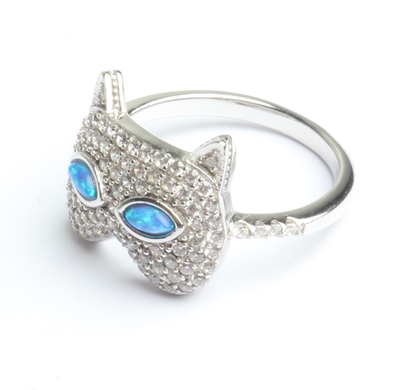 Lot 1020 - SILVER RING