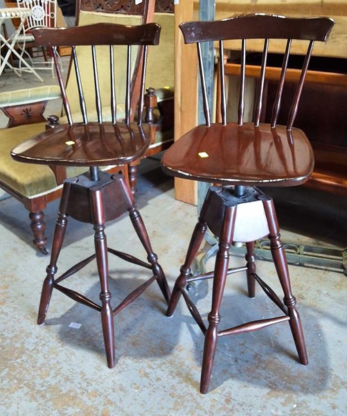 Lot 280 - BARSTOOLS