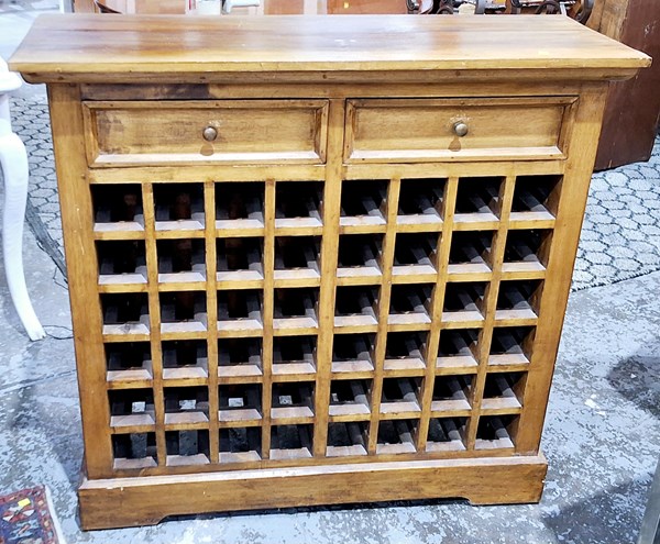 Lot 218 - WINE RACK