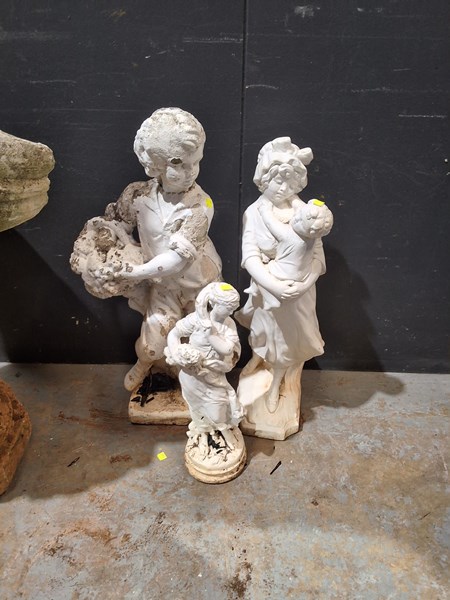 Lot 405 - GARDEN ORNAMENTS