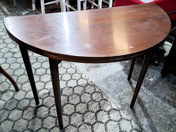 Lot 224 - GAMES TABLE