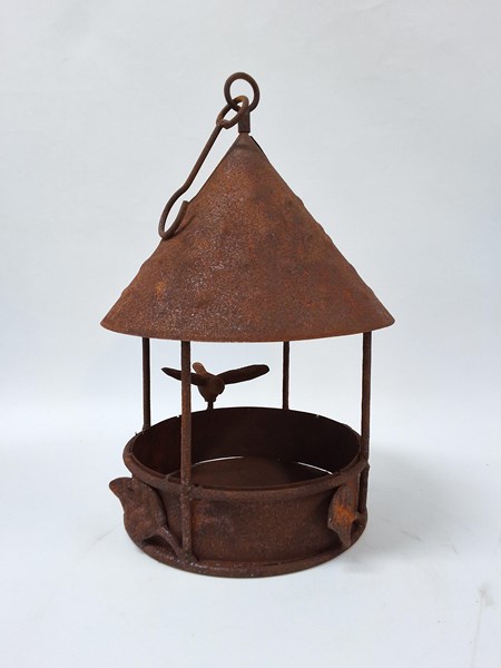 Lot 205 - BIRD FEEDER