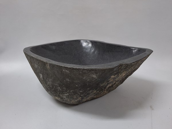 Lot 211 - BASIN