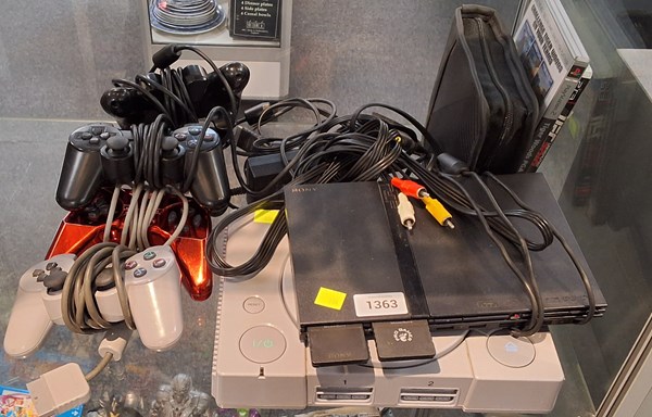 Lot 1363 - PLAYSTATION BUNDLE