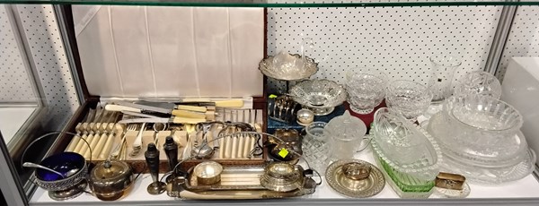 Lot 1328 - SILVERPLATE AND GLASSWARE