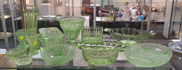 Lot 1127 - DEPRESSION GLASS