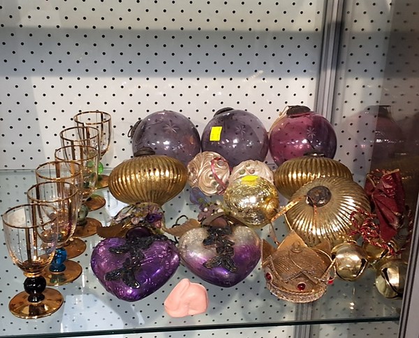 Lot 1265 - CHRISTMAS DECORATIONS
