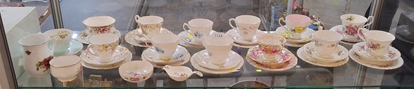 Lot 1124 - CHINA WARE