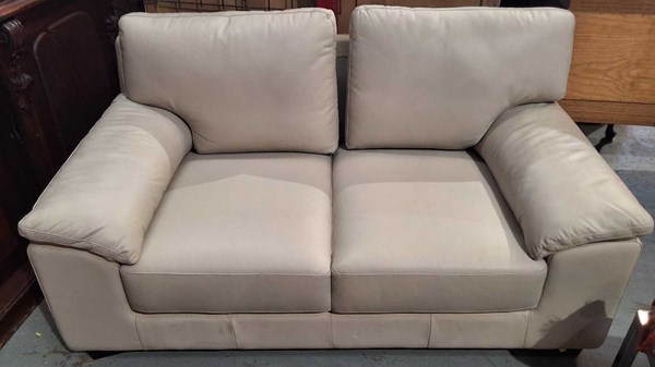 Lot 206 - LOUNGE