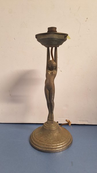 Lot 1295 - LAMP BASE