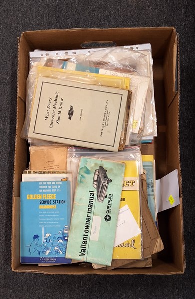 Lot 1240 - SERVICE MANUALS