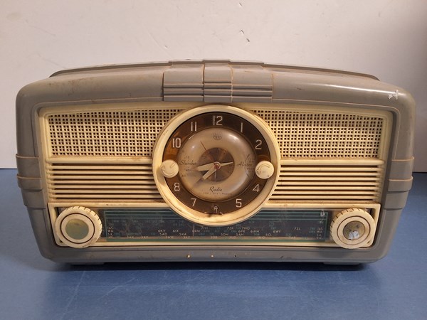 Lot 1282 - MANTLE RADIO