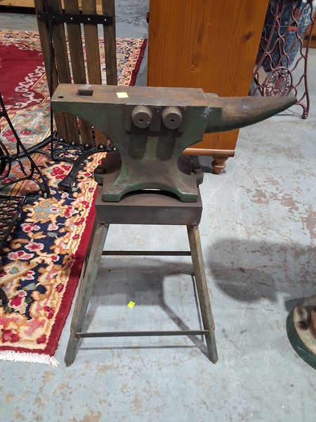 Lot 457 - ANVIL