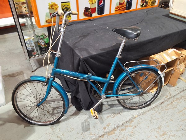 Lot 369 - PUSH BIKE