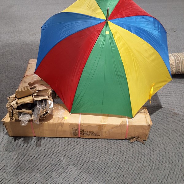 Lot 351 - UMBRELLAS