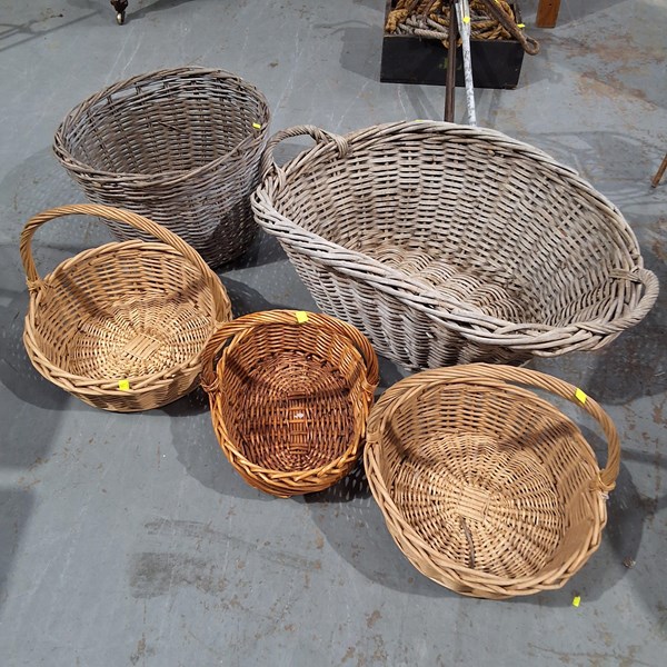 Lot 257 - BASKETS
