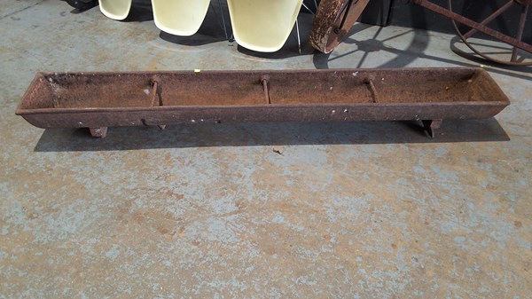 Lot 285 - WATER TROUGH